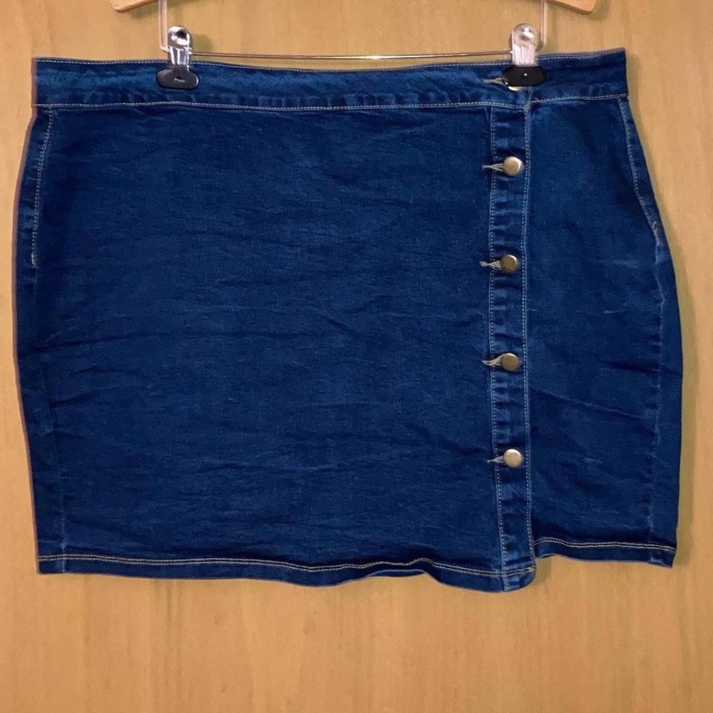 Asymmetric button front denim mini skirt Size 3X